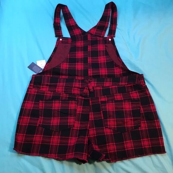 Plaid Red & Black Overalls Junior’s XL - Picture 3 of 12